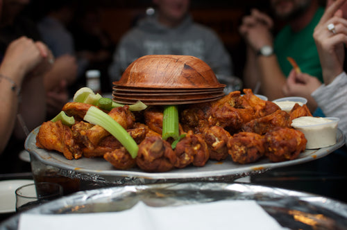 High-resolution Buffalo wings, a classic spicy use for Spice Czar Cayenne Pepper. Photo by John Tornow via Wikimedia Commons, CC BY 2.0.