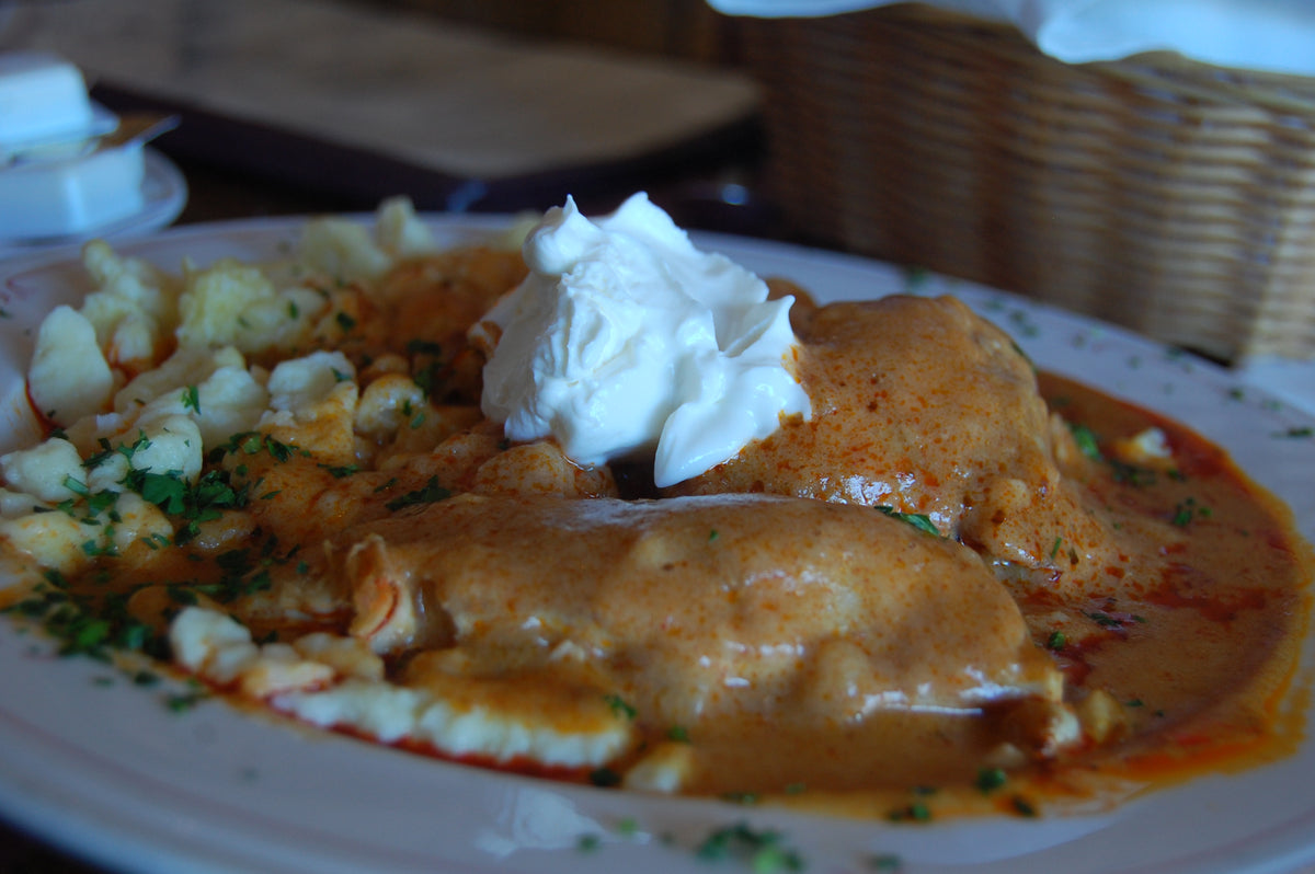 High-resolution chicken paprikash, a classic Hungarian use for Spice Czar Sweet Paprika. Photo via Wikimedia Commons.