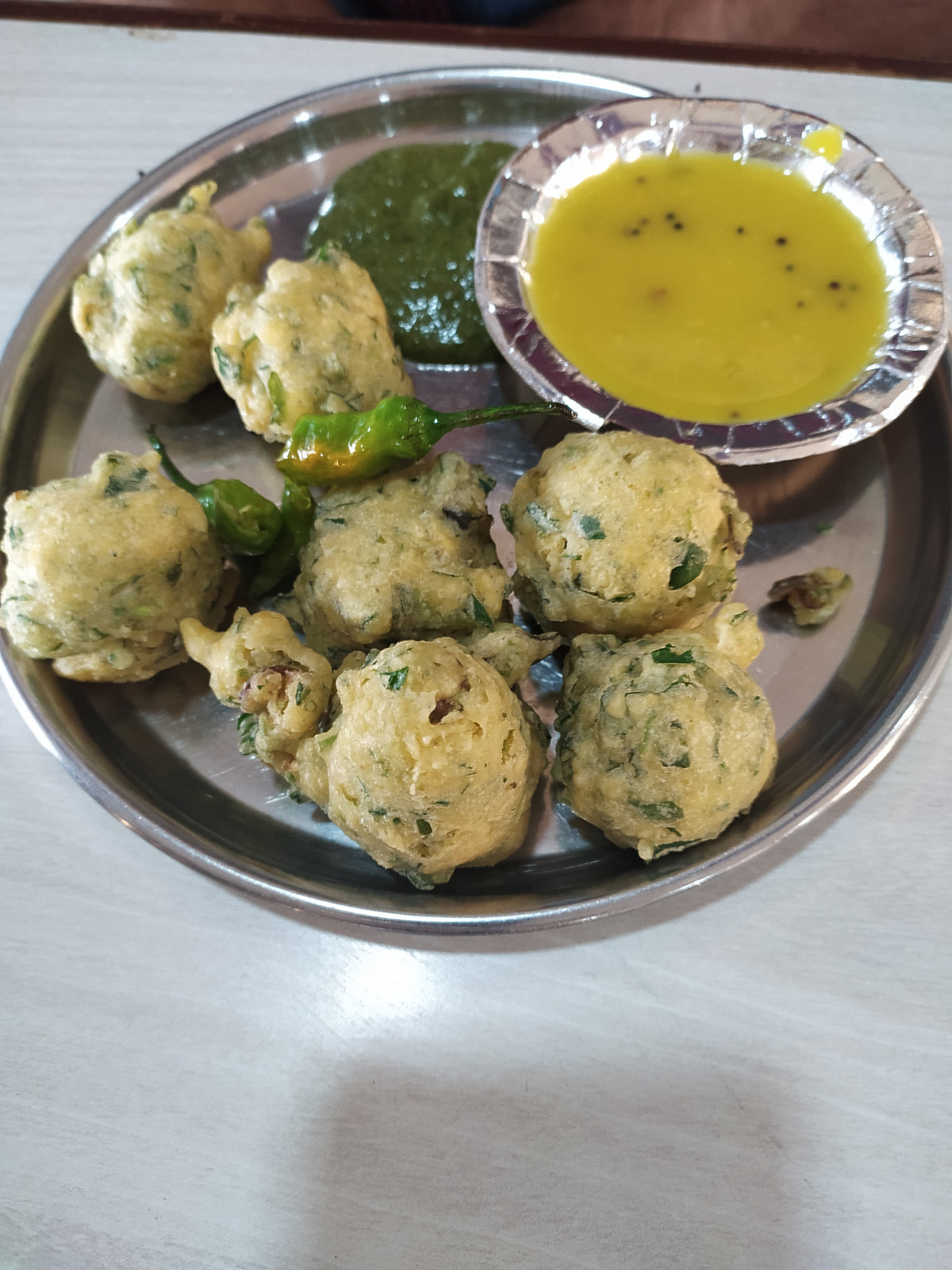 High-resolution vegetable pakora made with gram flour batter, a direct use for Spice Czar Chickpea Flour. Wikimedia Commons image.