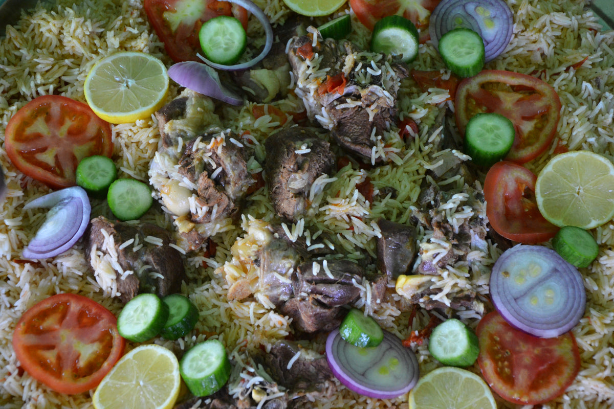 High-resolution kabsa, a Middle Eastern rice dish traditionally seasoned with black lime, shown as a signature use for Spice Czar Ground Black Lime. Wikimedia Commons image.