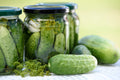 Dill pickles in glass jars shown as a popular use for Spice Czar Pickling Spice. Photo by WDnet via Wikimedia Commons, CC0.
