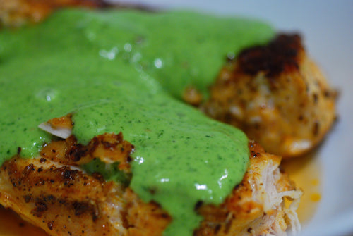 Spice-rubbed chicken, a serving idea for Spice Czar 18 Spice Chicken Rub. Photo by Eric Chan via Wikimedia Commons, CC BY 2.0.