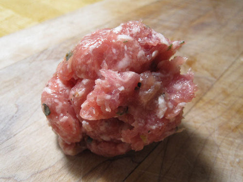 Homemade garlic-sage breakfast sausage, a serving idea for Spice Czar Breakfast Sausage Seasoning. Photo by TheDeliciousLife via Wikimedia Commons, CC BY 2.0.