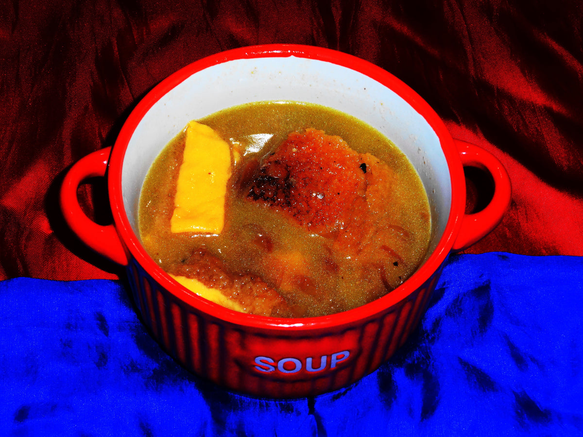 French onion soup shown as a serving use for Spice Czar Onion Soup Seasoning. Photo by Miansari66 via Wikimedia Commons, CC0.