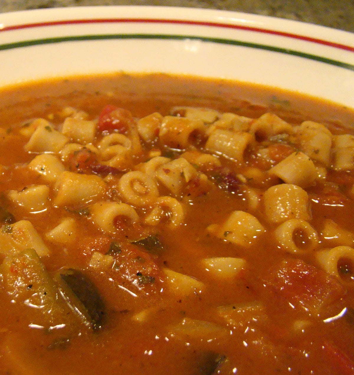 Vegan vegetable minestrone shown as a serving use for Spice Czar Vegetable Soup Seasoning. Photo by Vegan Feast Catering, CC BY 2.0.